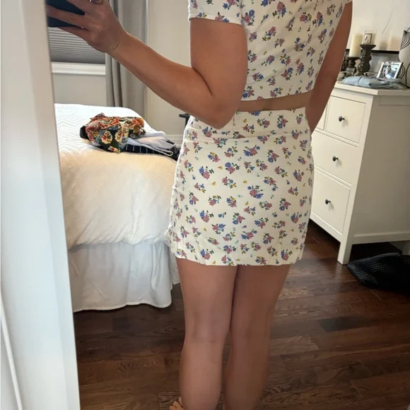 Floral Matching Set - Picture 3 of 5